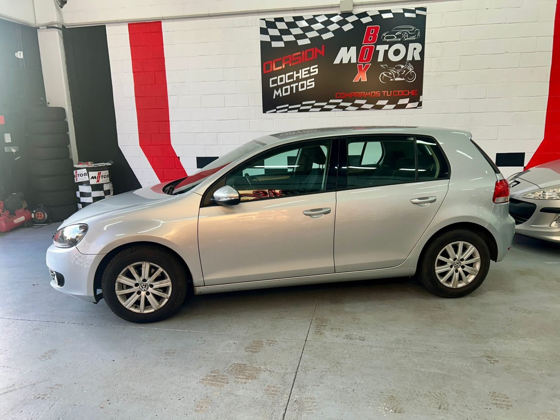 VOLKSWAGEN GOLF VI 1.6 TDI ADVANCE BLUE MOTION