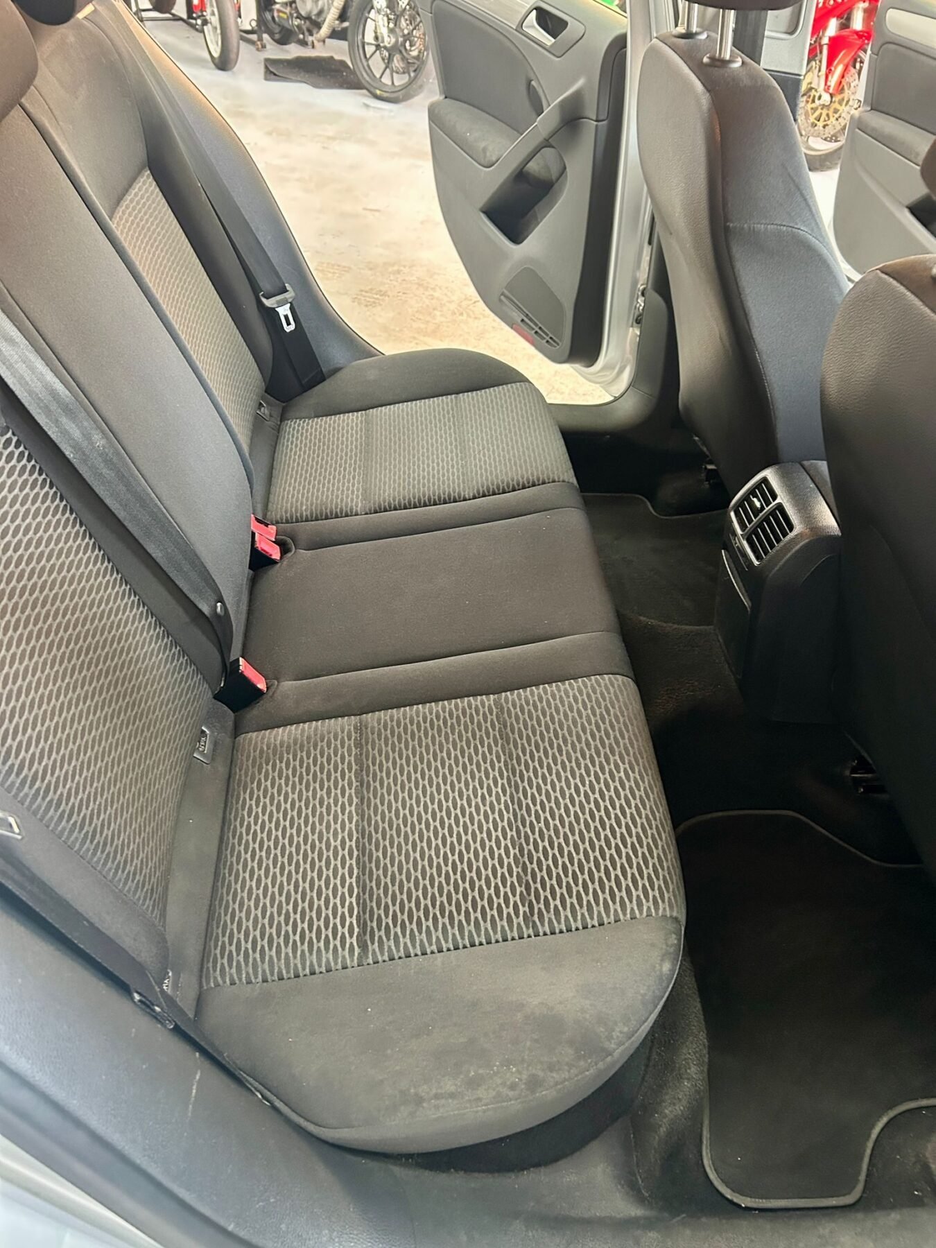 VOLKSWAGEN GOLF VI 1.6 TDI ADVANCE BLUE MOTION