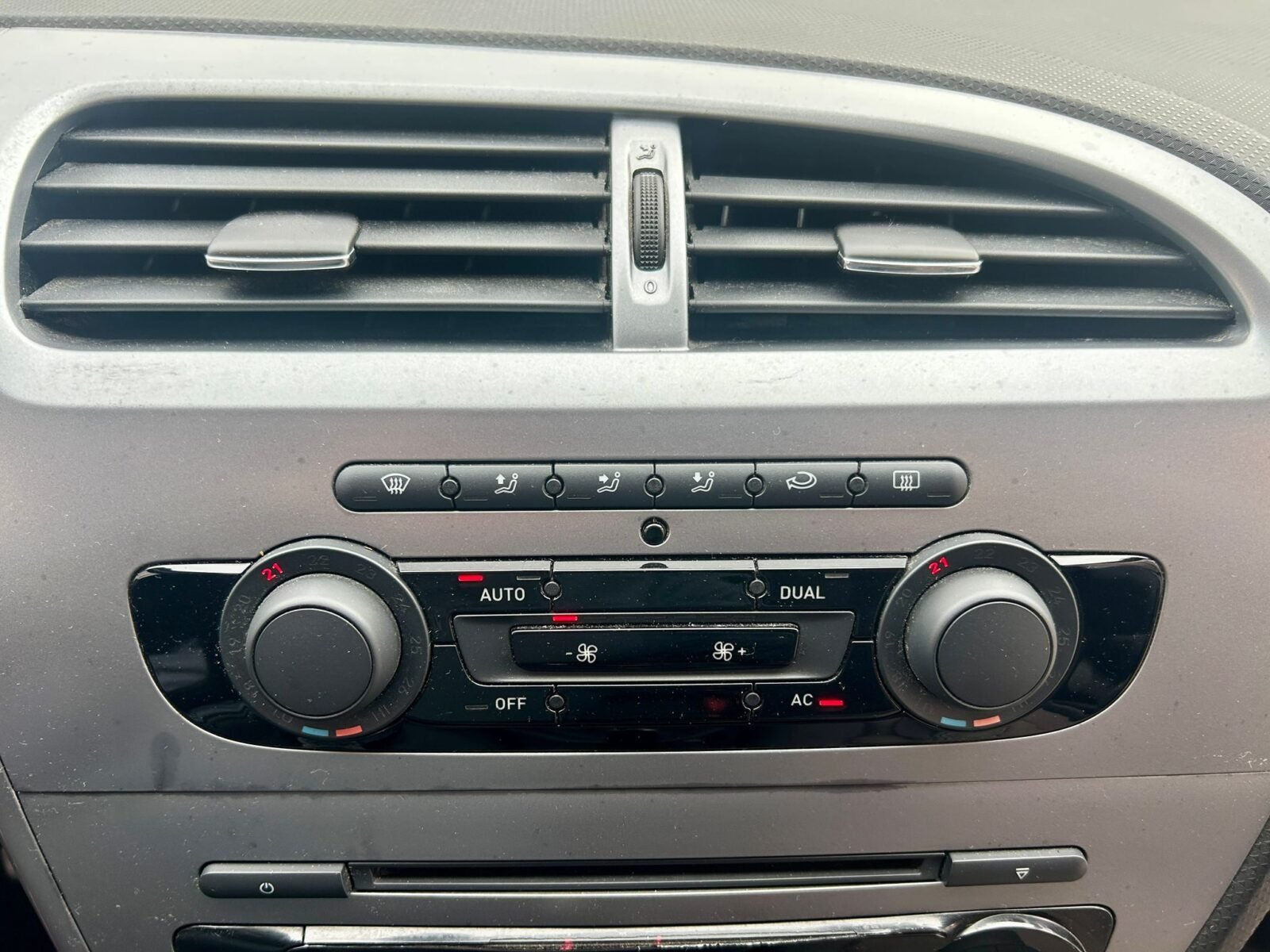 SEAT LEON 1.9 TDI STYLE