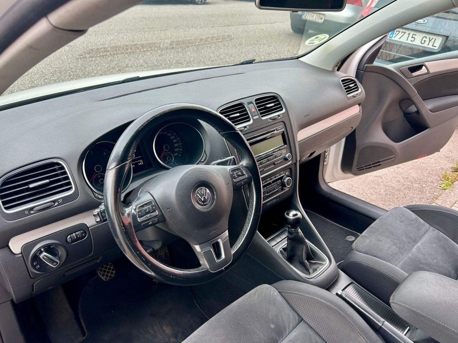 VOLKSWAGEN GOLF VI 1.6 TDI SPORT