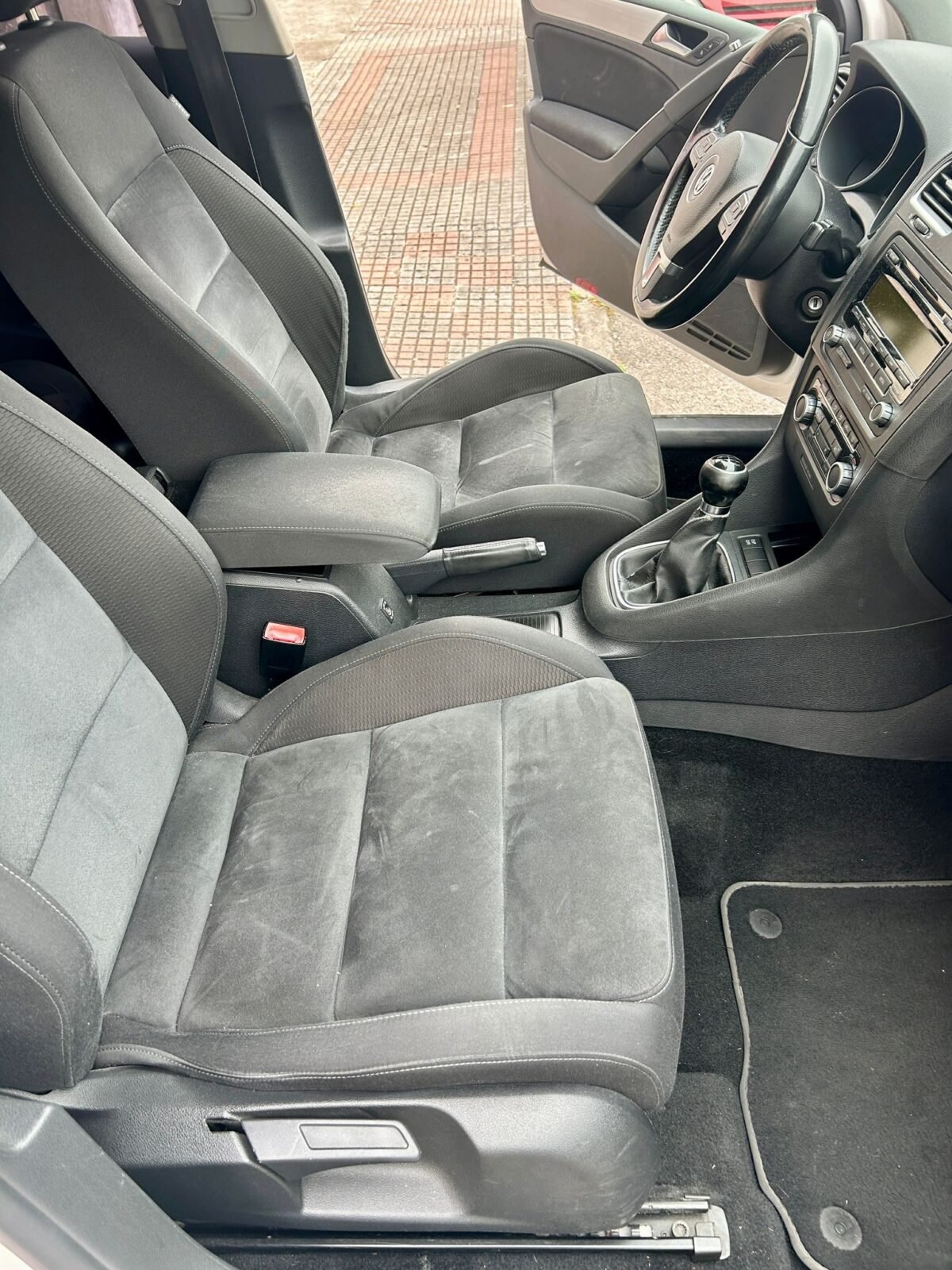 VOLKSWAGEN GOLF VI 1.6 TDI SPORT