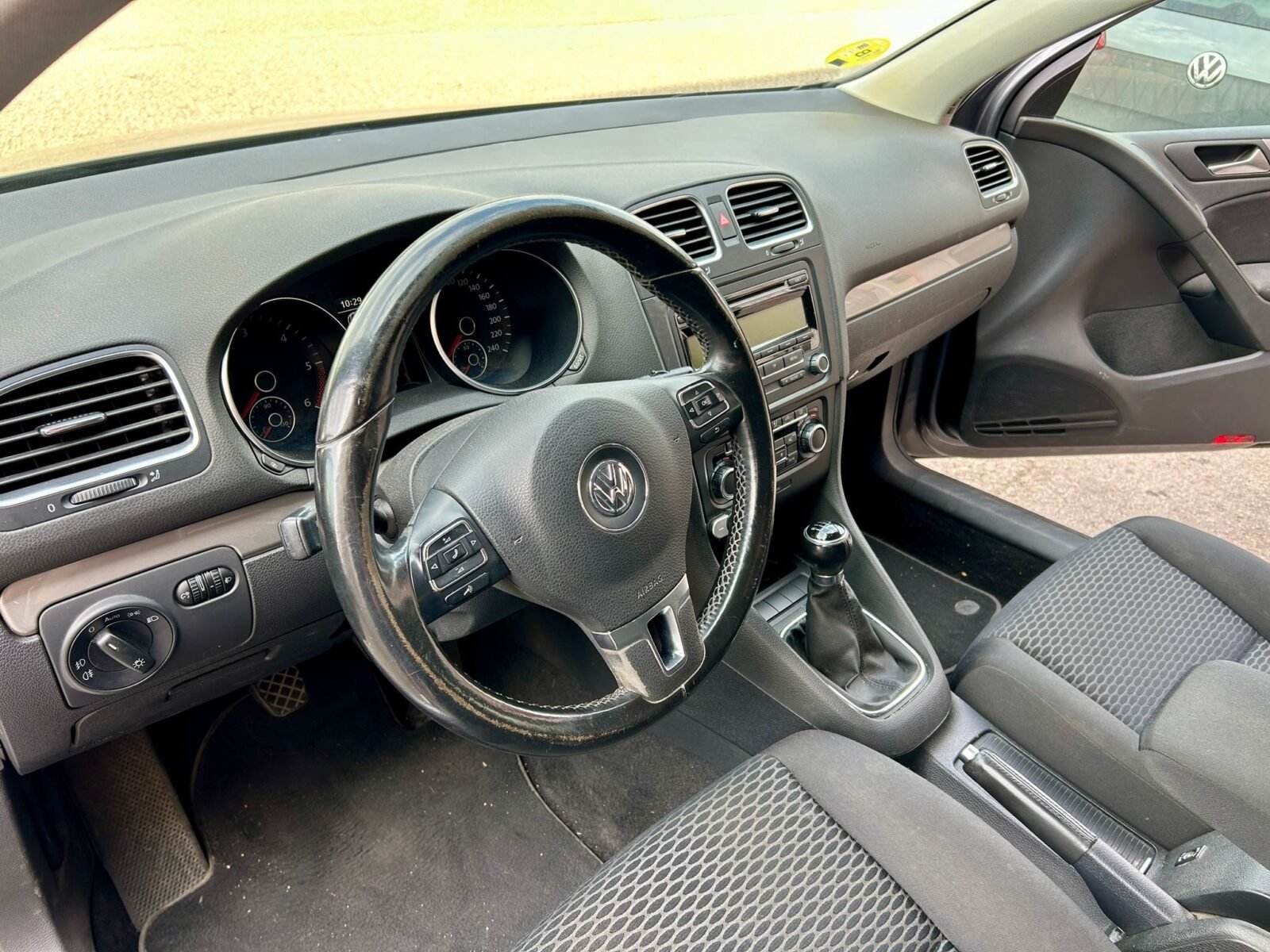 VOLKSWAGEN GOLF VI 1.6 TDI ADVANCE  
