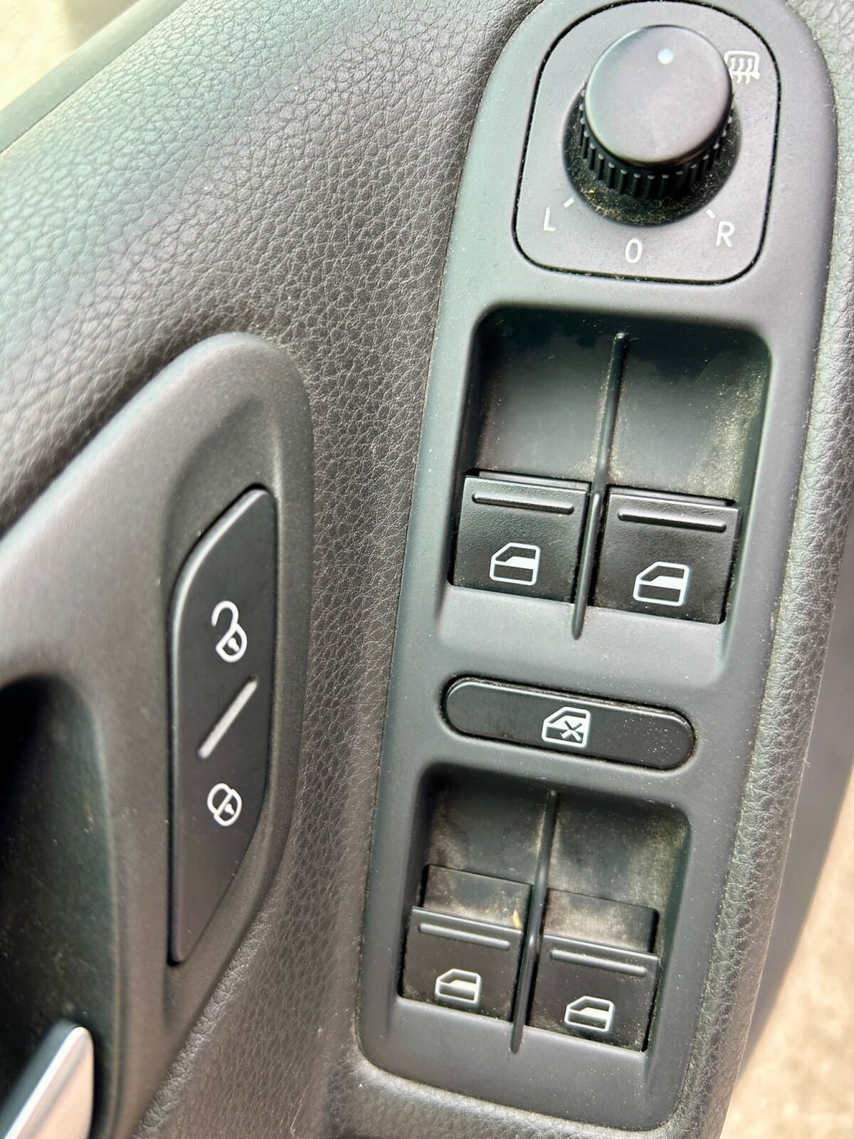VOLKSWAGEN GOLF VI 1.6 TDI ADVANCE  