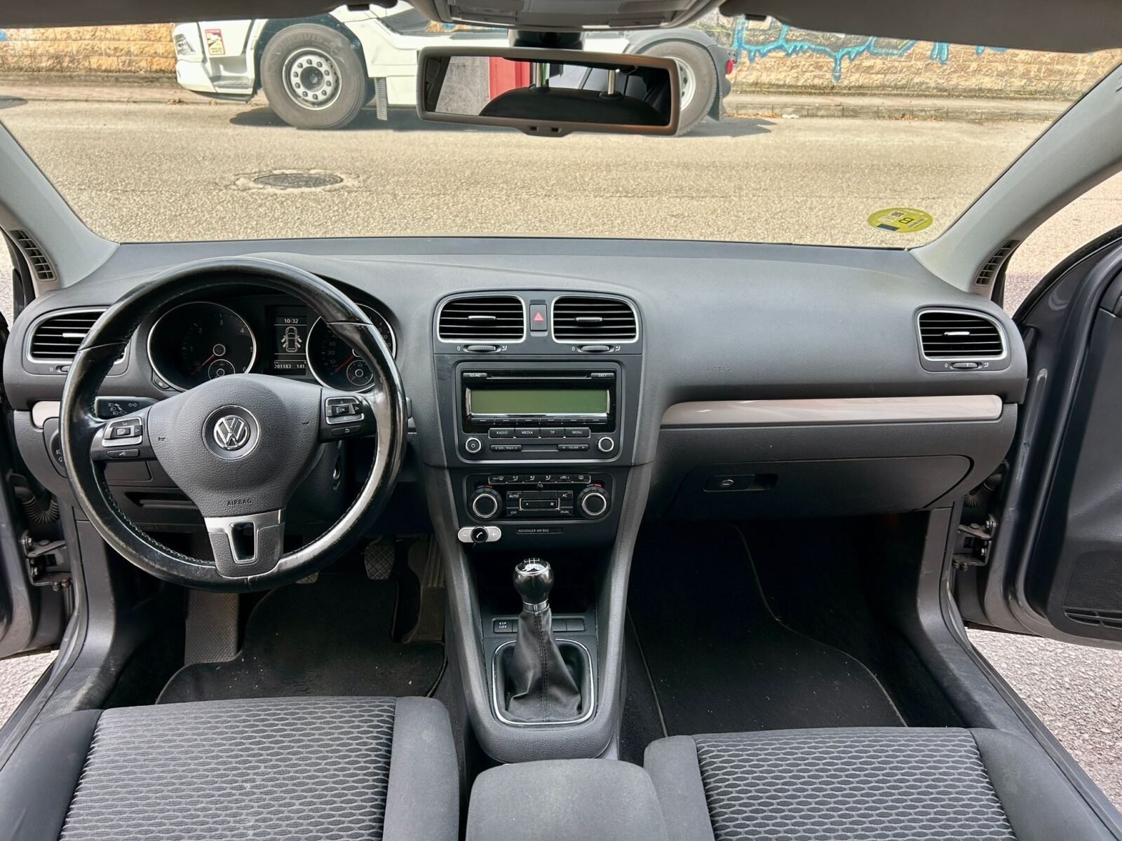 VOLKSWAGEN GOLF VI 1.6 TDI ADVANCE  