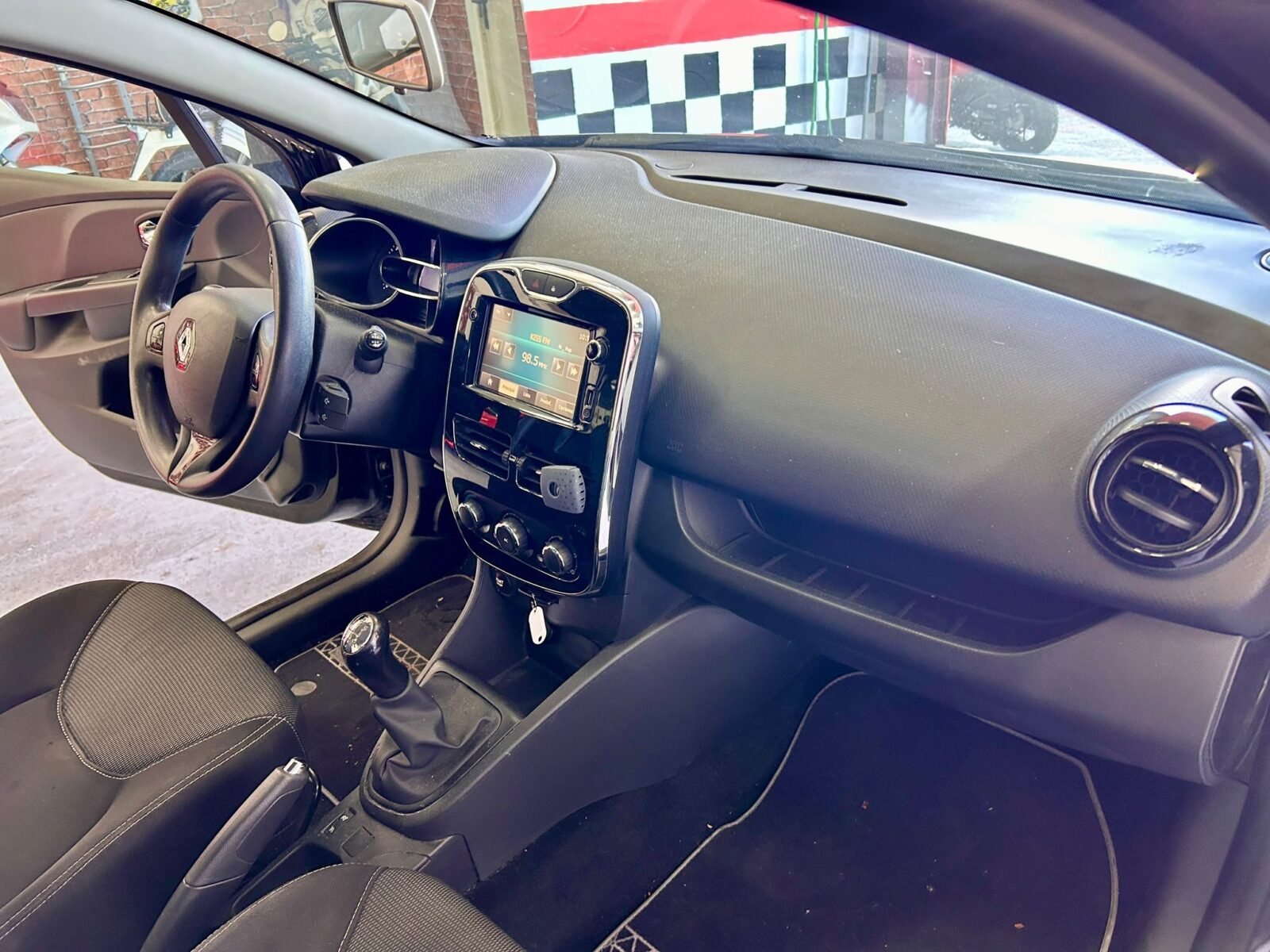 RENAULT CLIO III 1.5 DCI