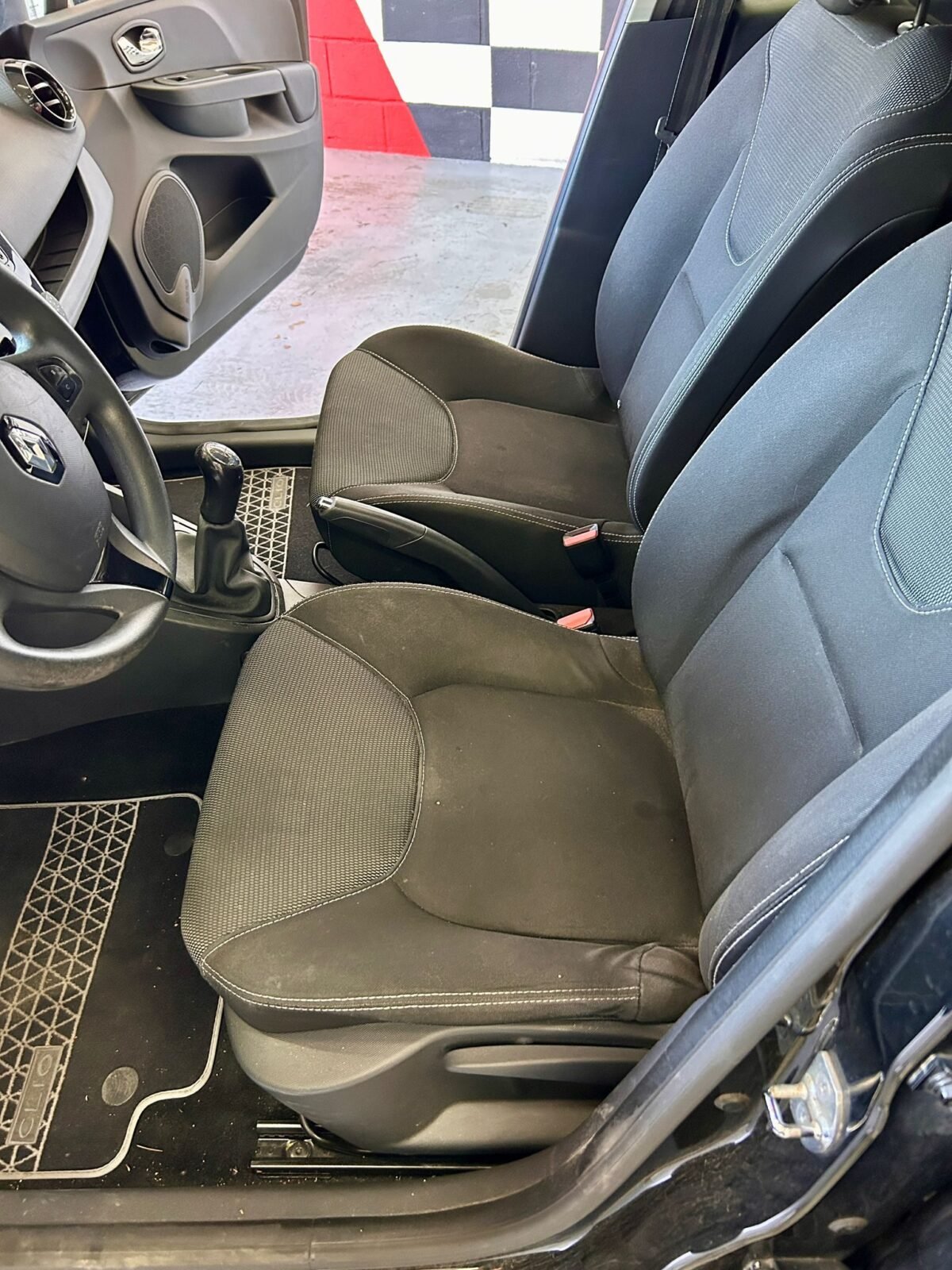 RENAULT CLIO III 1.5 DCI