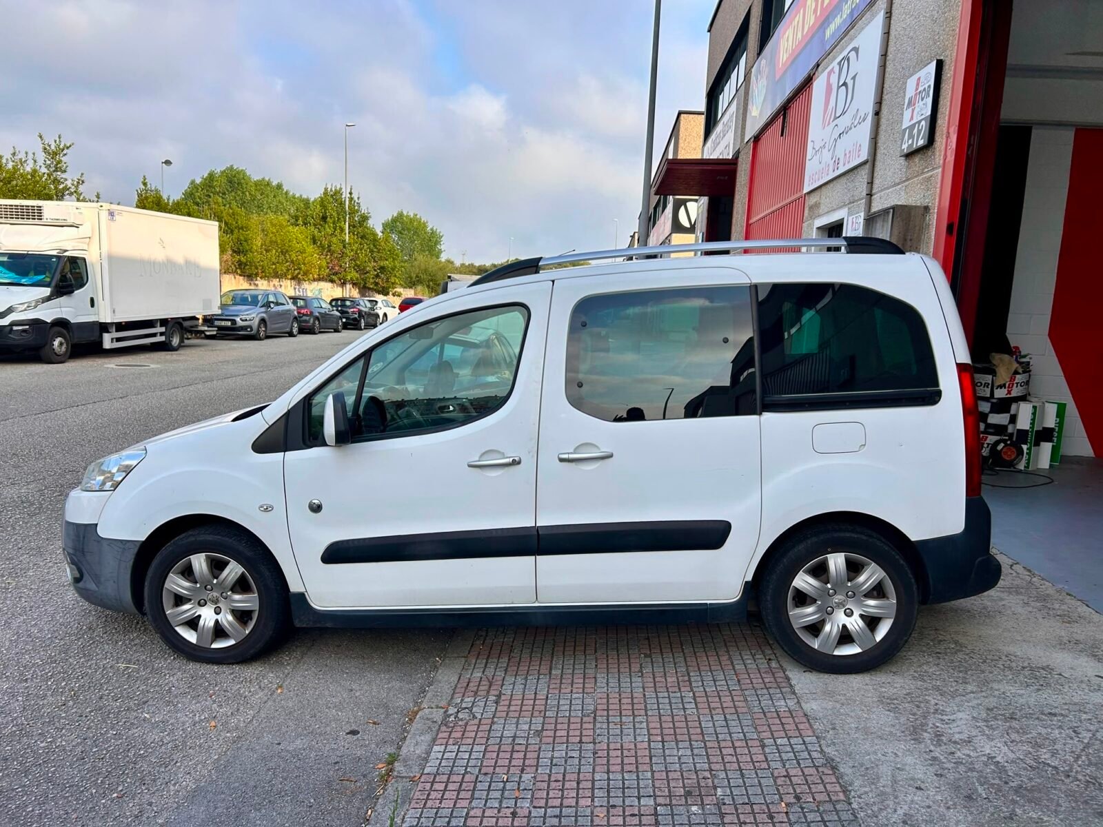 PEUGEOT PARTNER TEPEE OUTDOOR 1.6 HDI
