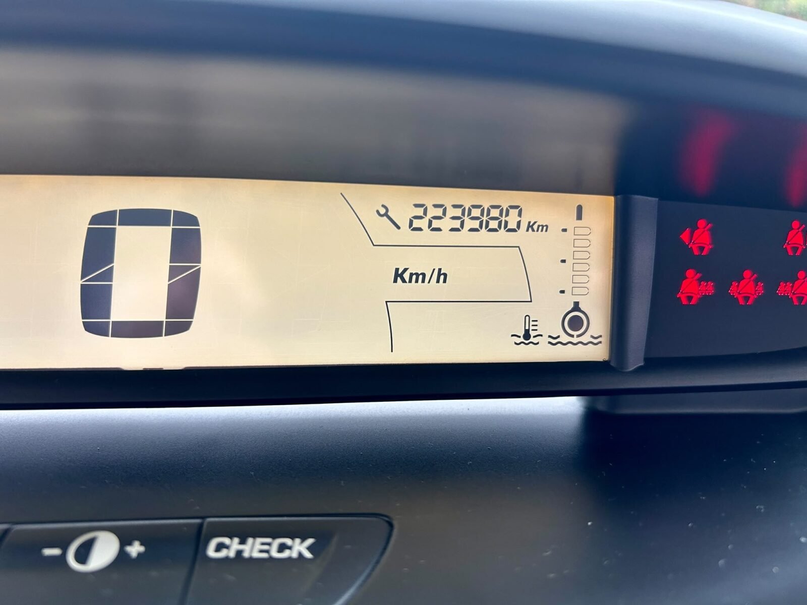 CITROEN C4 1.6 HDI VTR PLUS