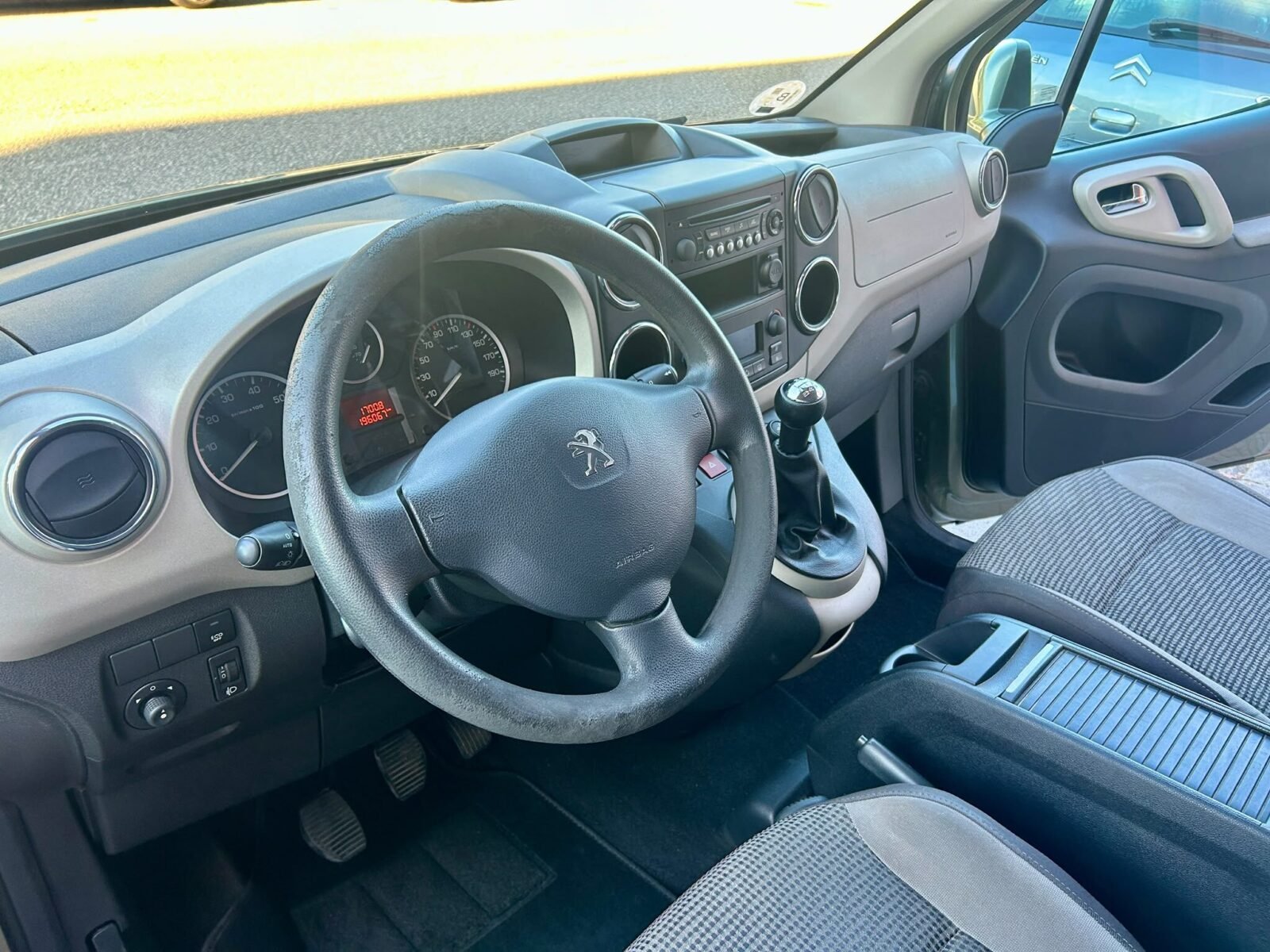 PEUGEOT PARTNER TEPEE OUTDOOR 1.6 HDI