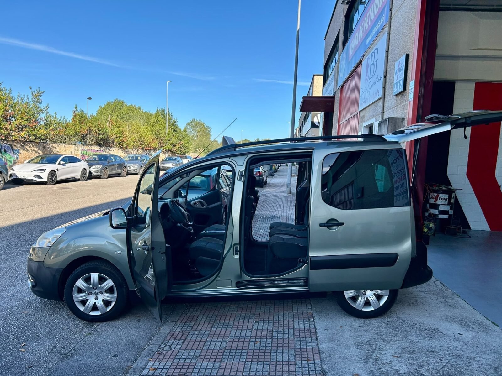 PEUGEOT PARTNER TEPEE OUTDOOR 1.6 HDI