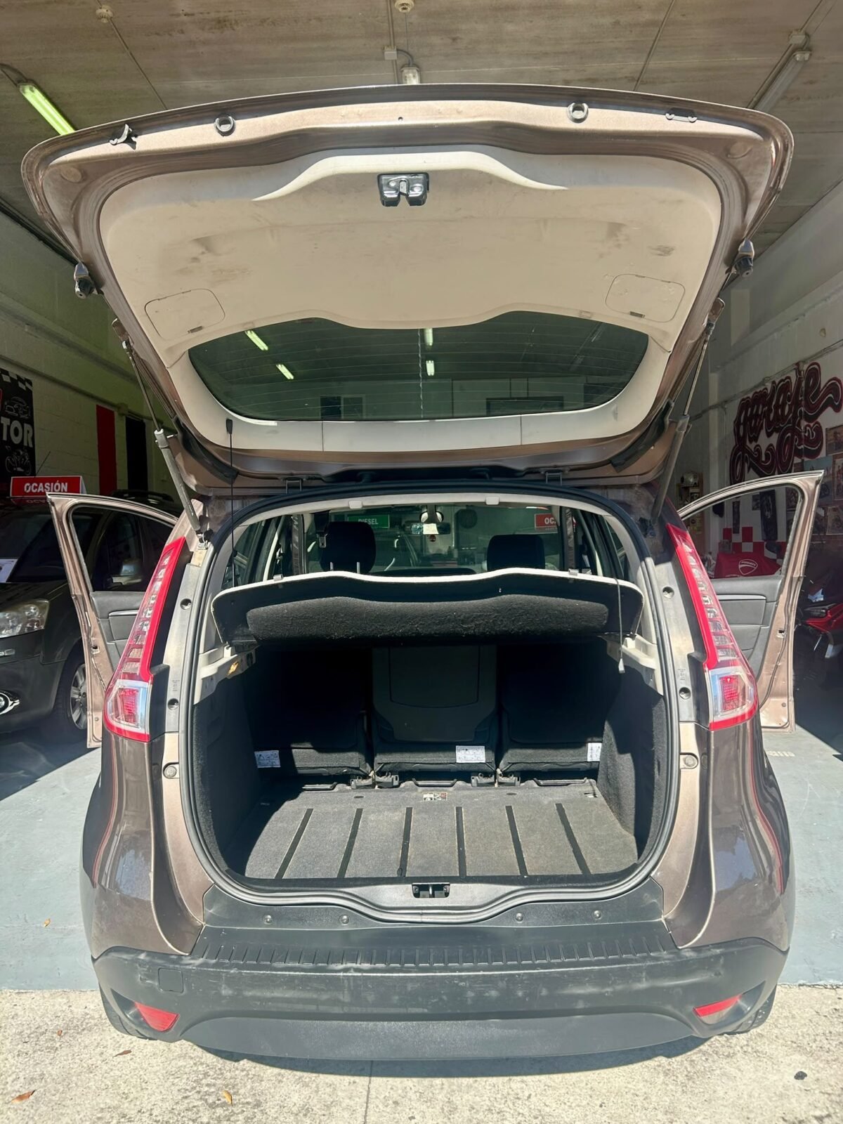RENAULT SCENIC 1.9 dCi Dynamique