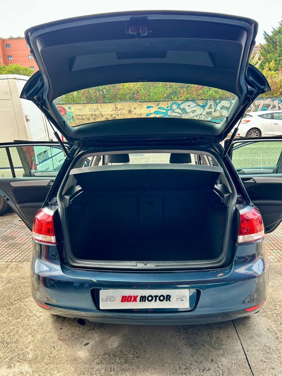 VOLKSWAGEN GOLF VI 1.6 TDI SPORT