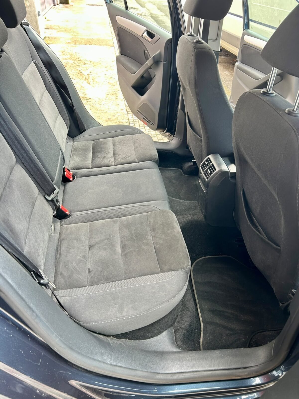 VOLKSWAGEN GOLF VI 1.6 TDI SPORT