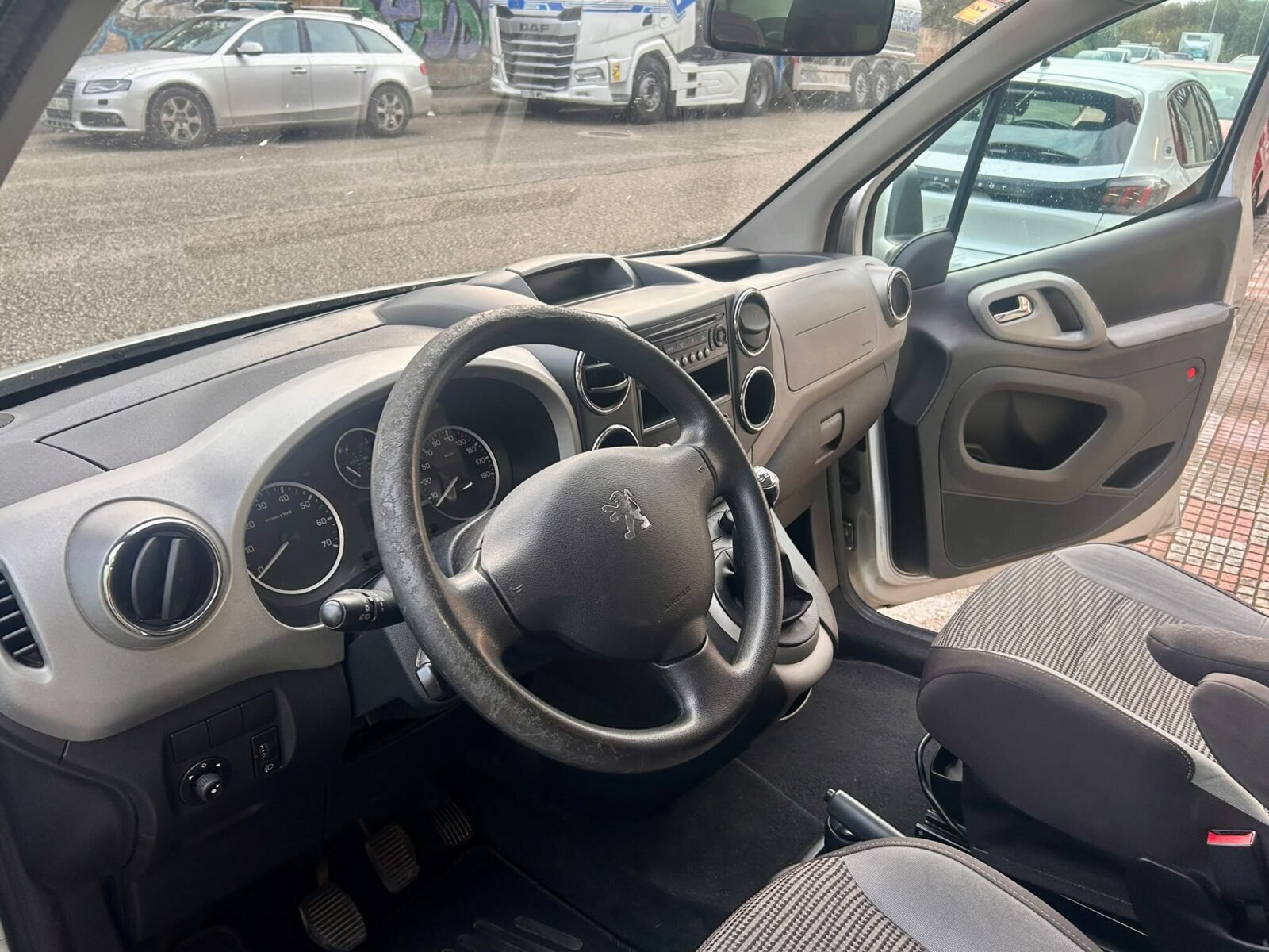 PEUGEOT PARTNER TEPEE OUTDOOR 1.6 HDI