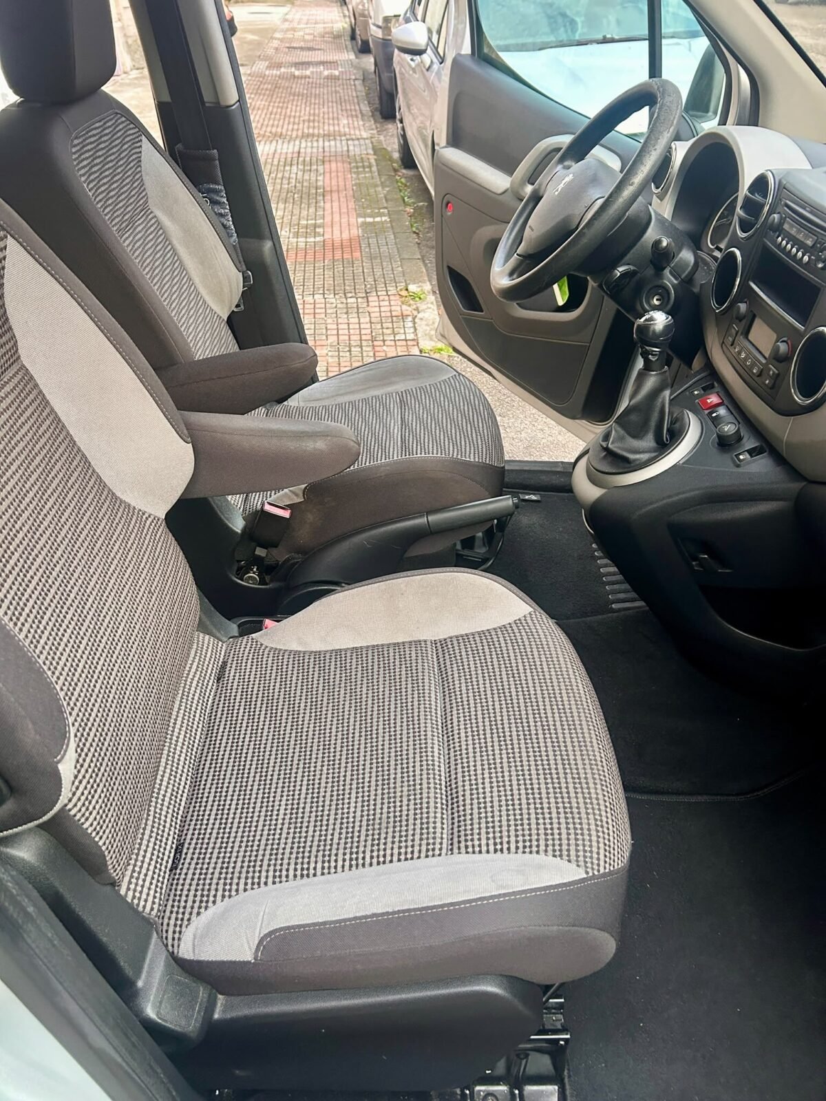 PEUGEOT PARTNER TEPEE OUTDOOR 1.6 HDI