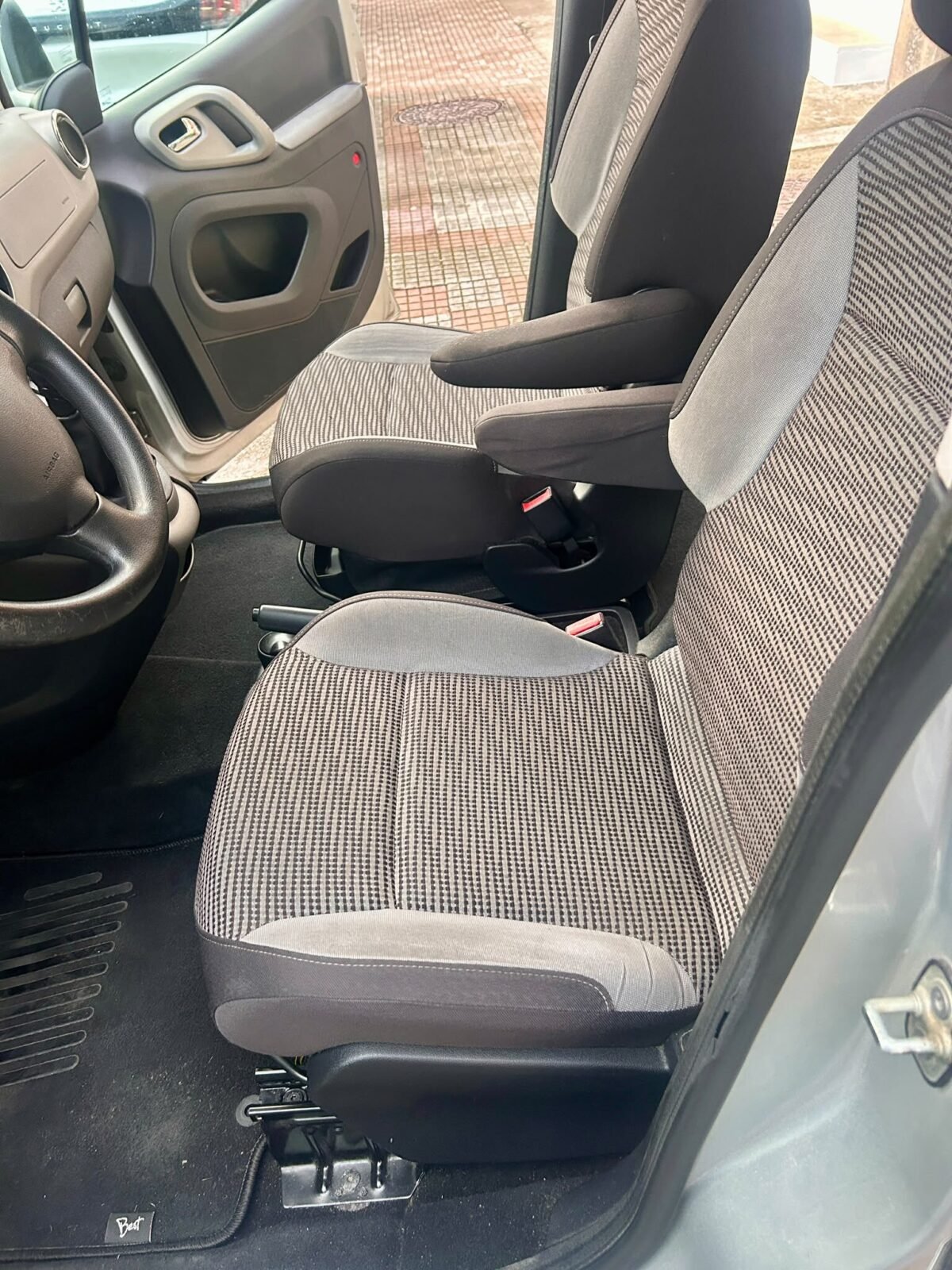 PEUGEOT PARTNER TEPEE OUTDOOR 1.6 HDI